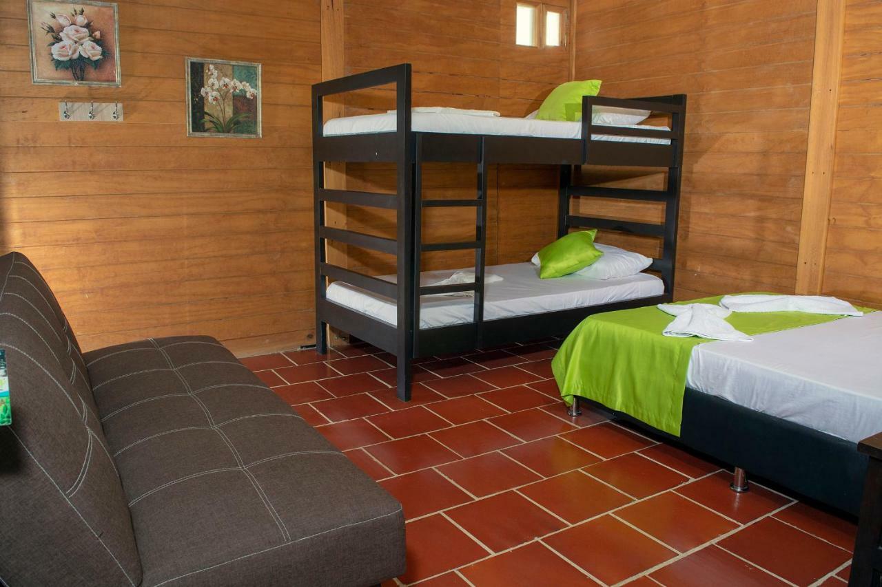 Hostal El Ruby Вильявьеха Экстерьер фото